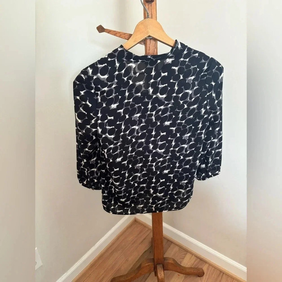 Talbots size 4 Black & White Tie Front Blouse - Picture 3 of 4